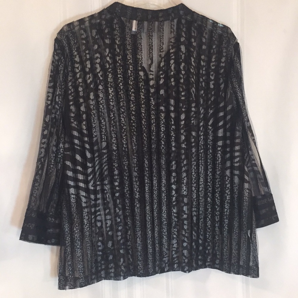 CHICOS TRAVELERS Sz 3 16-18 ZIP UP Lightweight Jacket Pit to Pit 24 1/2" Preworn - Picture 7 of 16